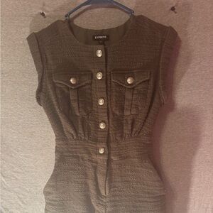 Express Preowned Olive Green Button-Up Romper size 0